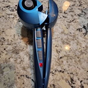 Nano Titanium BaByliss PRO BRAND NEW!! NEVER BEEN USED.